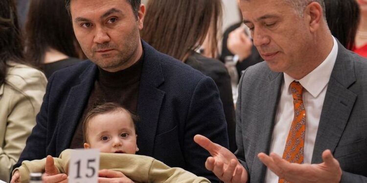 OYAK Kurumsal yönetimi, şehit aileleriyle iftar programında bir araya geldi