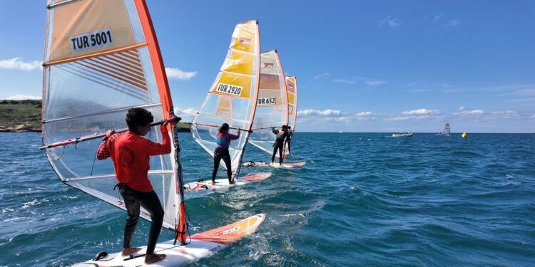Valilik Kupası Yelken Yarışları Foçada Yapıldı