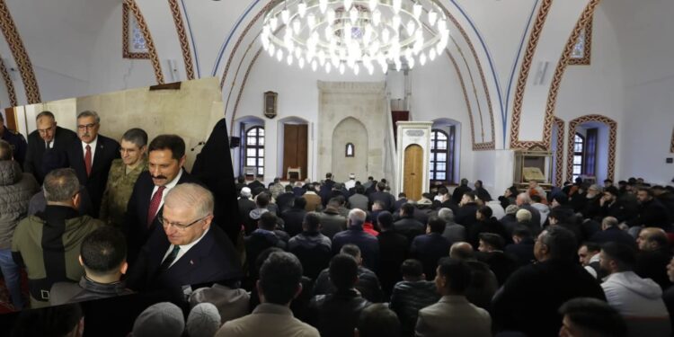 Güler Hatay’da Vatandaşlarla Bayramlaştı