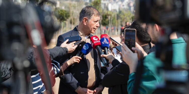 Başkan Tugay: ”Gemilerin atıklarını 24 saat takip eden sistemi kuracağız”