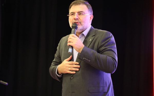 AK Partili Saygılı, İşçilerin Maaşını Ödeyemeyen Karşıyaka Belediyesi Üzerinden CHP’ye Yüklendi!