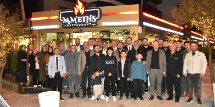 Yeniden Refah Partisi Yunusemre Teşkilatı Geleneksel İftar Programında Buluştu