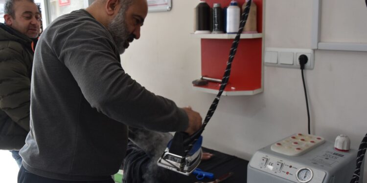  Terzi Hasan Öz: “Bayram Öncesi Terzilerde Yoğunluk Yaşanıyor”