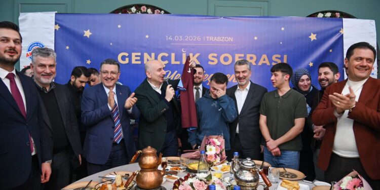 Başkan Genç Sahurda Gençlere Seslendi: “Türkiye’nin Yolculuğuna Siz İmza Atacaksınız”