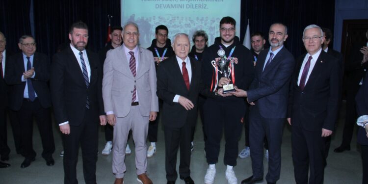 TÜSF Korumalı Futbol’da Şampiyonlar Kupalarına Kavuştu