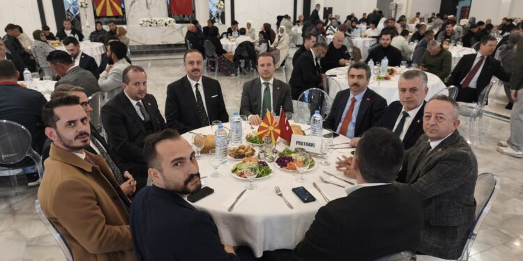 Başkan Yılmaz Evlad-ı Fatihan İle Kardeşlik Sofrasında