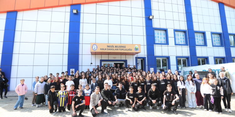 Başkan Alper Taban’dan Şampiyon Halk Dansçılarına Tebrik Ziyareti