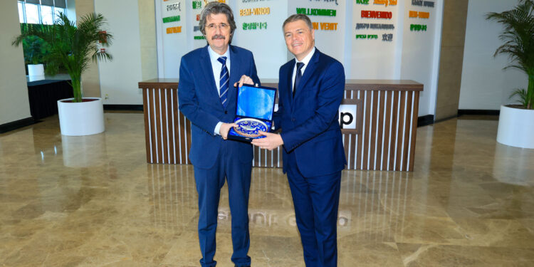 BUÜ’den OYAK Renault’ya İşbirliği Ziyareti