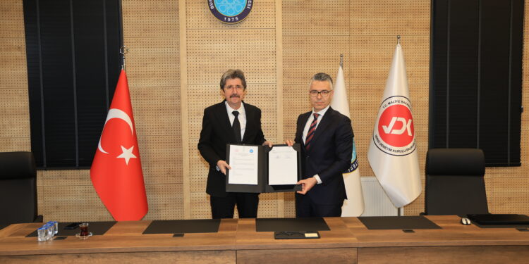 BUÜ’den Vergi Denetim Kuruluna akademik destek