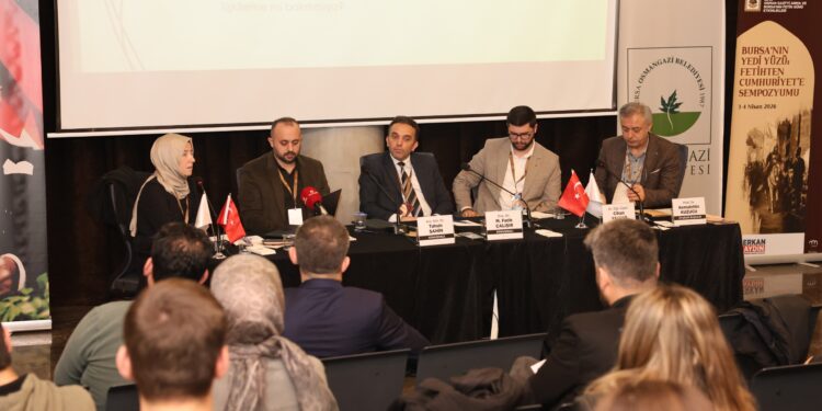 “Bursa’nın Yedi Yüzü” Sempozyumu Kentin Tarihine Işık Tuttu