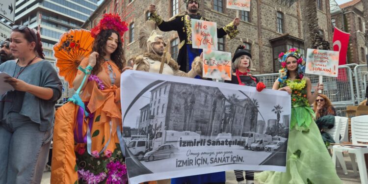 İzmirli sanatçılardan ve Kent Konseyi’nden Meslek Fabrikası İçin Destek