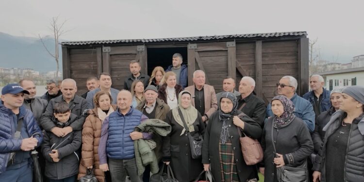Honaz’da Ahıskalılara ata toprakları yolculuğuna duygusal uğurlama