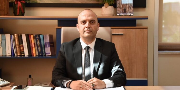 Mevlana Halit Gözalan Akhisar Tapu Müdürü Olarak Göreve Başladı