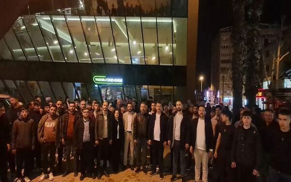 ÜLKÜCÜLER “ÇATLI” FİLMİNE AKIN ETTİ