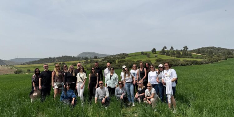Avrupalı öğretmenler Denizli’de tarımı yerinde inceledi