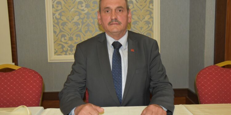 Tevfik Balta’dan Ailelere Kritik Uyarı: “Davranış Değişimleri Bağımlılık Sinyali Olabilir”