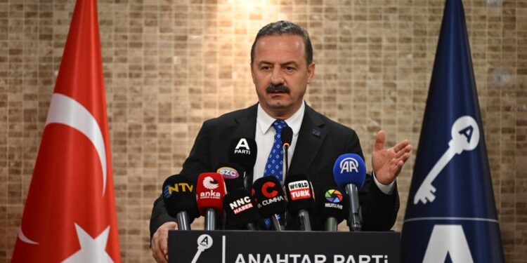 YAVUZ AĞIRALİOĞLU: ÖLÜMÜ ANLATSAN ANLAMAYACAK YAŞTA ÇOCUKLARIMIZ ÖLÜMLE TANIŞTI
