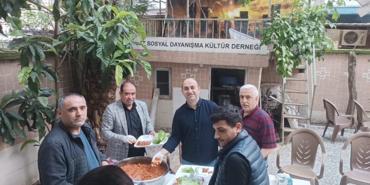 Ahlatlılar, ata yurtları Ahlat’ın türküleriyle bir araya geldi