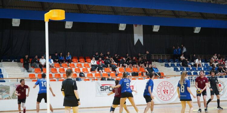 Kemer’de Korfbol Şampiyonası Başladı