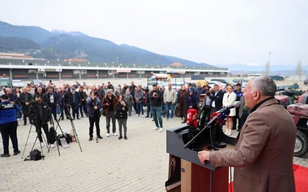 Honaz’da Üreticiye Don ile Mücadele Desteği: Sisleme Aparatları Teslim Edildi