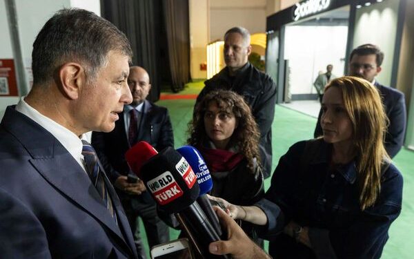 Başkan Tugay’dan İddialara Yanıt Bu Bir Siyasi Komplodur