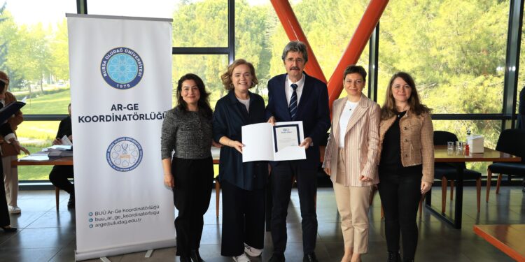 BUÜ’de Başarı Geleneği Katlanarak Devam Ediyor