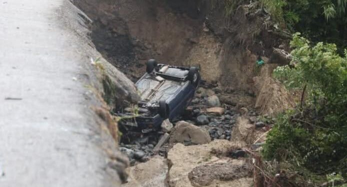 Çöken Yoldan Düşen Otomobilin Sürücüsü Öldü