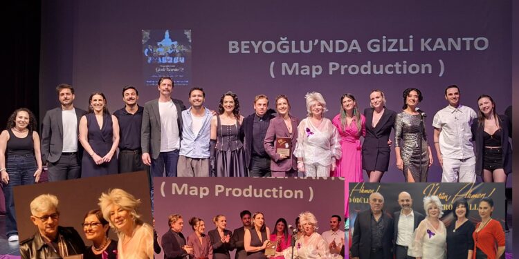 Üstün Akmen Tiyatro Ödülleri’nde 10. Yıl Gururu