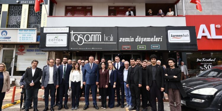 CHP’li Güç ve Özcan’dan Aliağa’da Erken Seçim Çağrısı