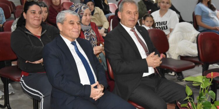 Yunusemre’de Aile Eğitimleri Programı Devam Ediyor