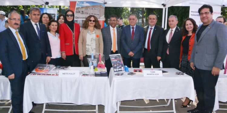 Polinas Mesleki ve Teknik Anadolu Lisesi’nde “Sektör Buluşması” Yoğun Katılımla Gerçekleşti