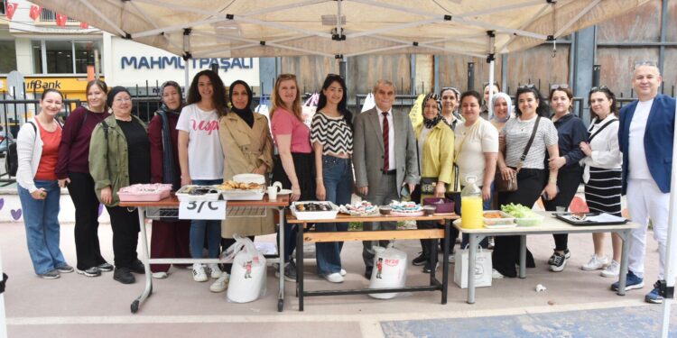 Halil Yurtseven İlkokulu’nda Okul Aile Birliği Öncülüğünde Kermes Düzenlendi