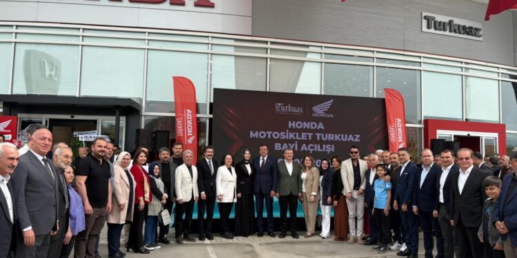 Honda Motosiklet Turkuaz Bayii açılışı Protokolün katılımıyla gerçekleştirildi