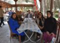 Manisa’da Ahlatlılardan Geleneksel Anneler Günü Pikniği