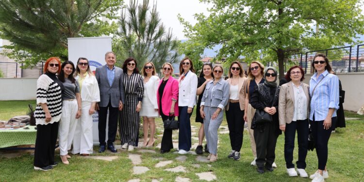 Oktay Mersin Özel Eğitim Anaokulu’nda Anneler Günü Şenliği Düzenlendi