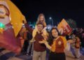 Foçada Galatasaraylıların Şampiyonluk Coşkusu Meydana Sığmadı