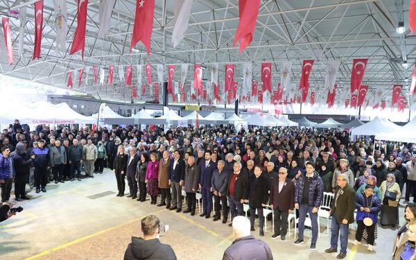 Honaz’da Ata Tohumu Şenliği Coşkusu: Binlerce Tohum ve Fide Vatandaşlarla Buluştu