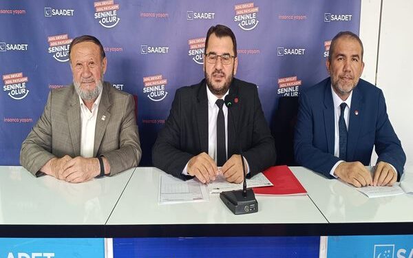 Saadet Partisi Uşak İl Divan Toplantısı gerçekleştirildi.