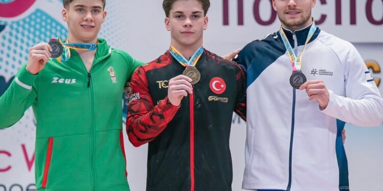 Büyükşehir’in Sporcusu Altan’dan Altın Madalya