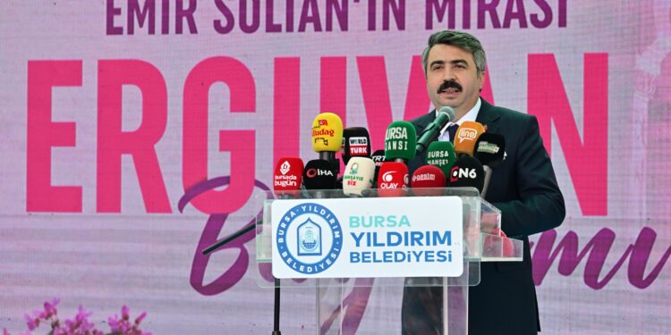 Yıldırım’da Erguvan Bayramı Coşkusu