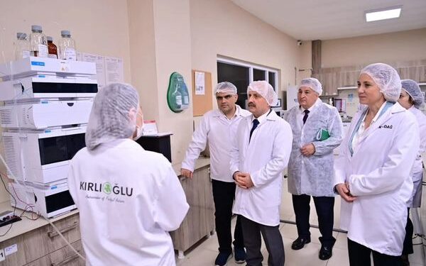 Vali Varol ve Kaymakam Kan’dan Kırlıoğlu İncir İşletmesine Ziyaret
