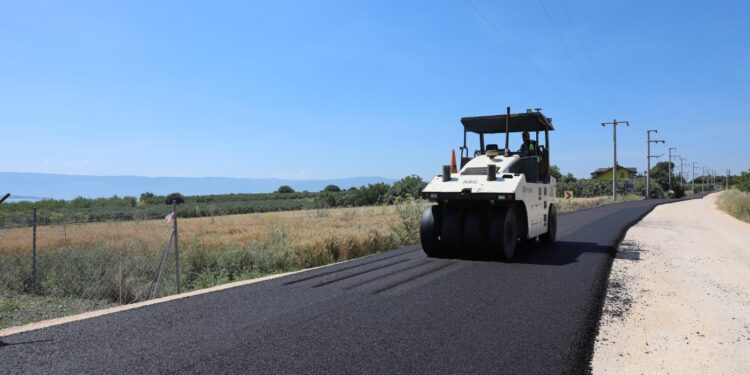 Büyükşehir ile Karacabey’de de Ulaşım Yolunda