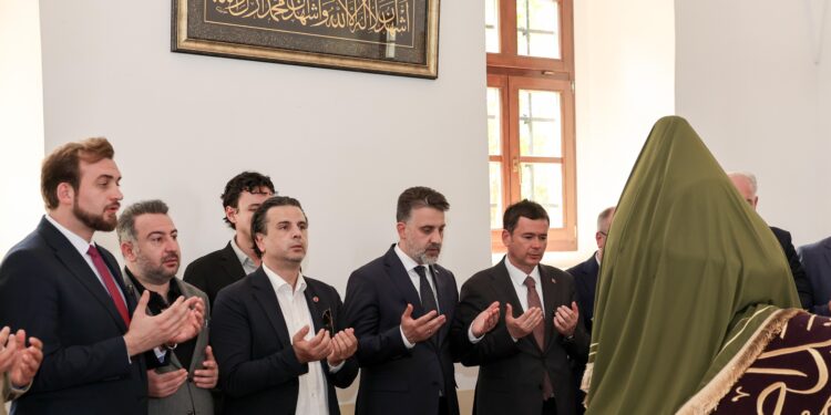 Sultan 1. Murad Han, Kosova’daki türbesinde anıldı