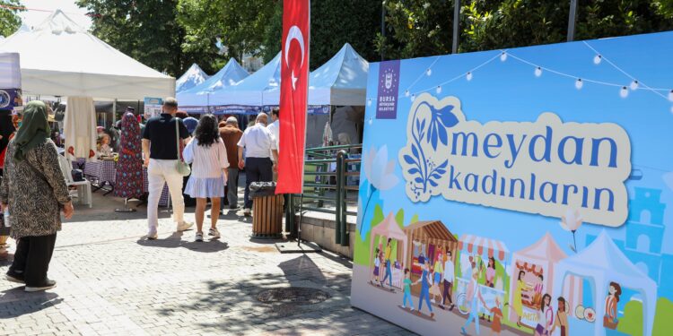 “Meydan Kadınların” Dayanışma Pazarına İlgi Büyüyor