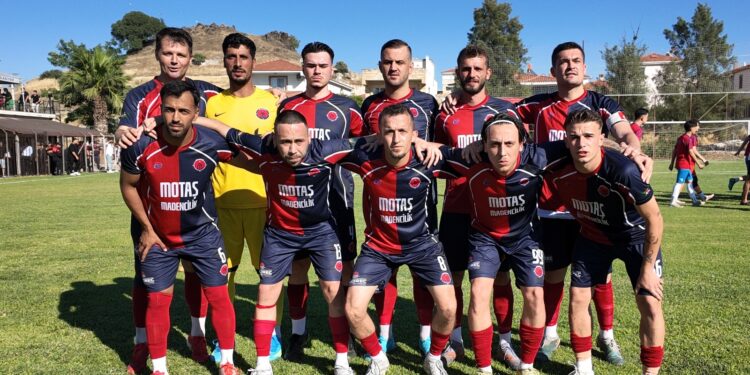 Bergamaspor Foça Belediyesporu 3-2 İle Geçerek Süper Amatör Lige Çıktı