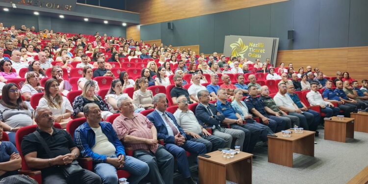 Nazilli’de Eğitimcilere Hayati Eğitim: Öğretmenlere Siber Güvenlik Semineri!