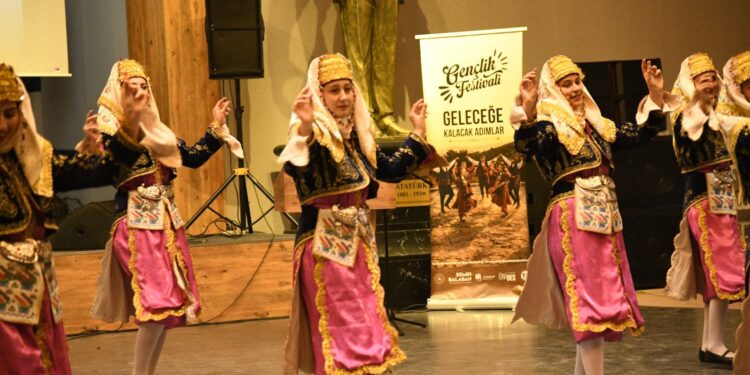 Zeybek Kültürü Obasya’da Anlatıldı
