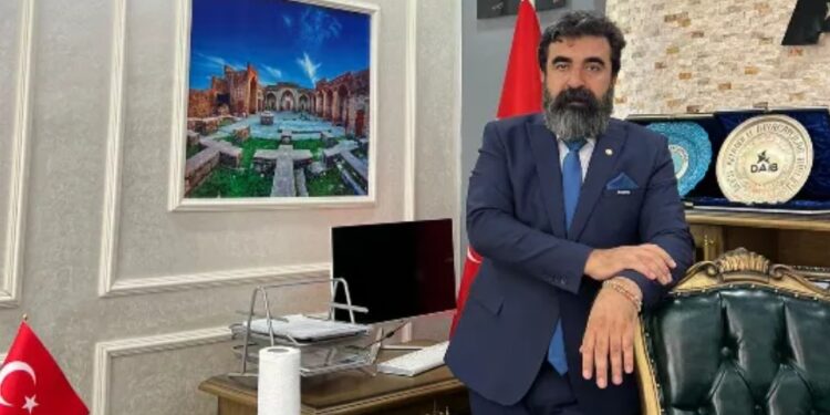 ŞGC’den Rahmi Koç’a Sert Tepki “Bu Sözler Açıkça Irkçılıktır, Küstahlıktır, Sapkınlıktır”