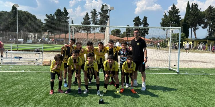 Manisa’nın Gururu Bayerspor’dan Çifte Kupa Başarısı
