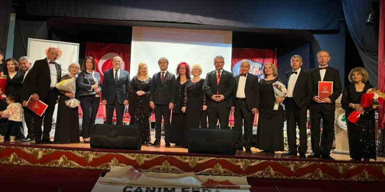 TEMAD Türk Müziği Korosu’ndan Muhteşem Final Konseri